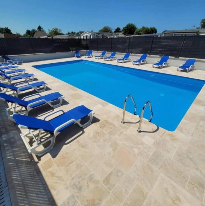 Mobil Home 6-8 Places Parcelle 4 Climatise Biville-sur-Mer Εξωτερικό φωτογραφία
